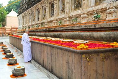 Praying at Mahabodhi temple