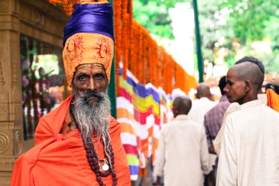 Suchetan Giri Goswami at Mahabodhi temple